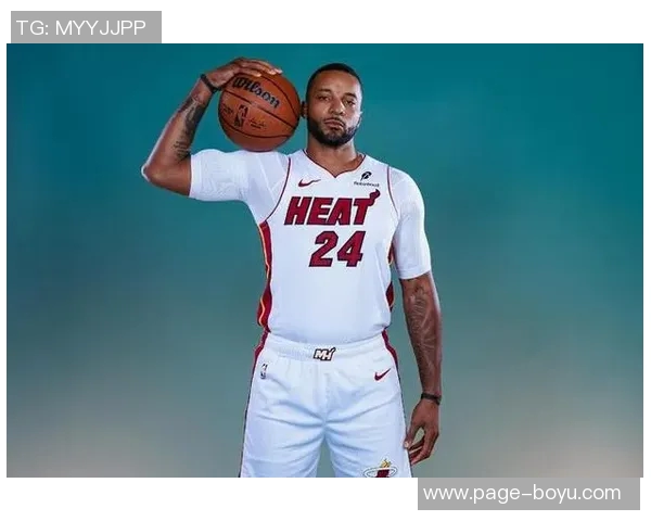 鲍威尔半场表现抢眼10中5斩获15分助攻防守全面展现实力