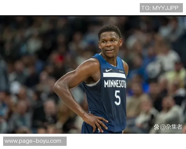 兰德尔带领球队奋勇争先19投12中砍下30分7篮板4助攻1抢断